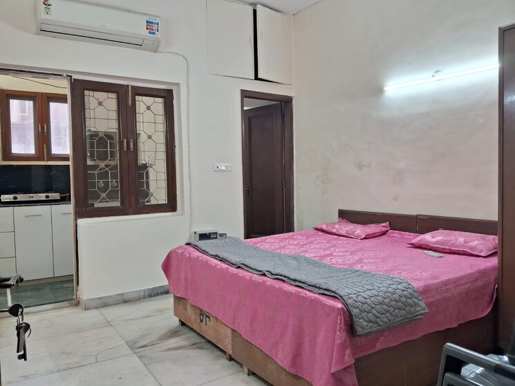 Cover Image, east of kailash 1 RK 500 Sq.Ft. Builder Floor In East Of Kailash Delhi 9793167