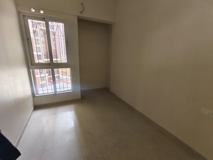Room, dosti-west-county-phase-4-dosti-pine 2 Bedroom 640 Sq.Ft. Apartment In Balkum Pada Thane 9793129