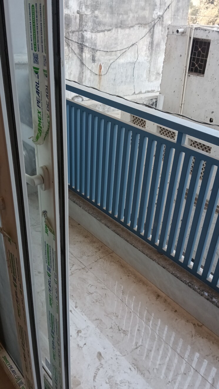 Balcony, chattarpur 2 Bedroom 700 Sq.Ft. Builder Floor In Chattarpur Delhi 9793155