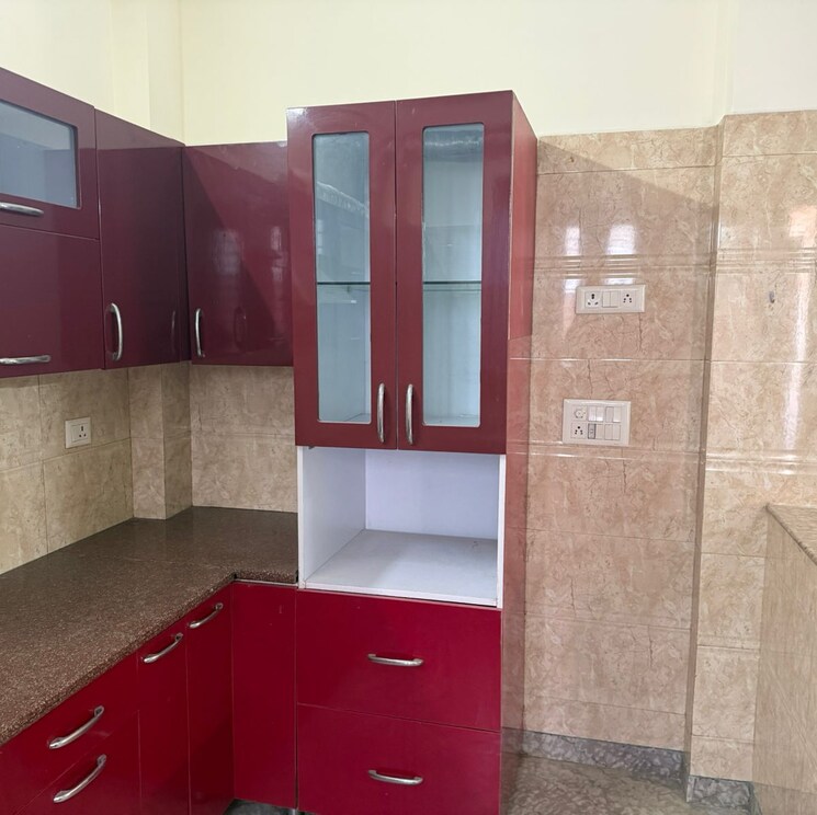 Kitchen, sector 31 3 Bedroom 262 Sq.Yd. Builder Floor In Sector 31 Gurgaon 9793168