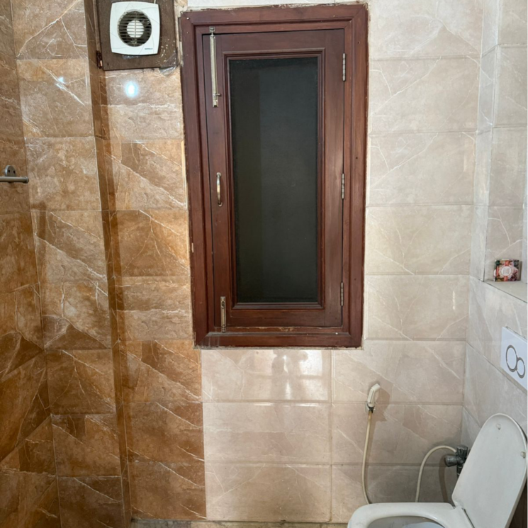 Bathroom, sector 31 3 Bedroom 262 Sq.Yd. Builder Floor In Sector 31 Gurgaon 9793168