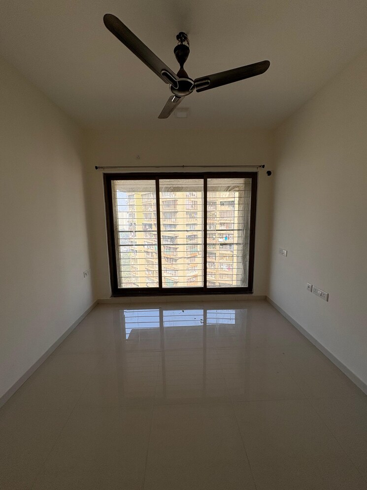 Room, acme-ozone 2 Bedroom 775 Sq.Ft. Apartment In Manpada Thane 9793228