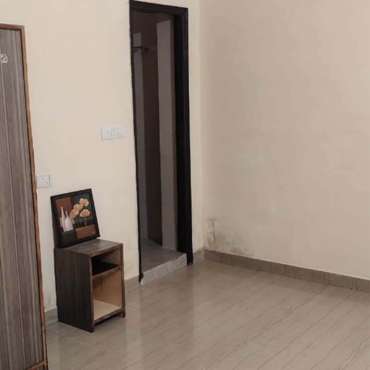Room, sector 31 3 Bedroom 264 Sq.Yd. Builder Floor In Sector 31 Gurgaon 9793231