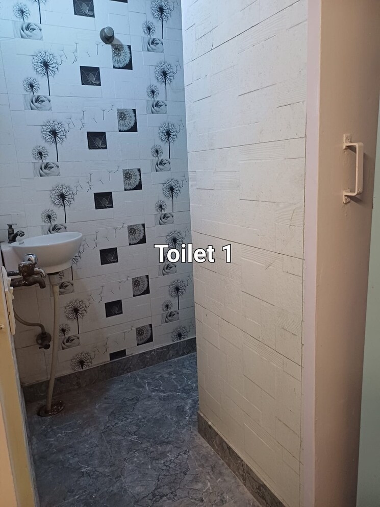 Attached Bathroom, ip extension 3 Bedroom 1580 Sq.Ft. Apartment In Ip Extension Delhi 9793213