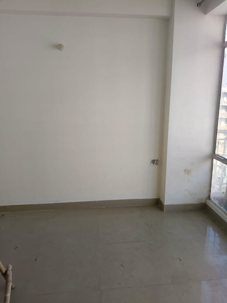 Room, zara-aavaas 2 Bedroom 800 Sq.Ft. Apartment In Sector 104 Gurgaon 9793490