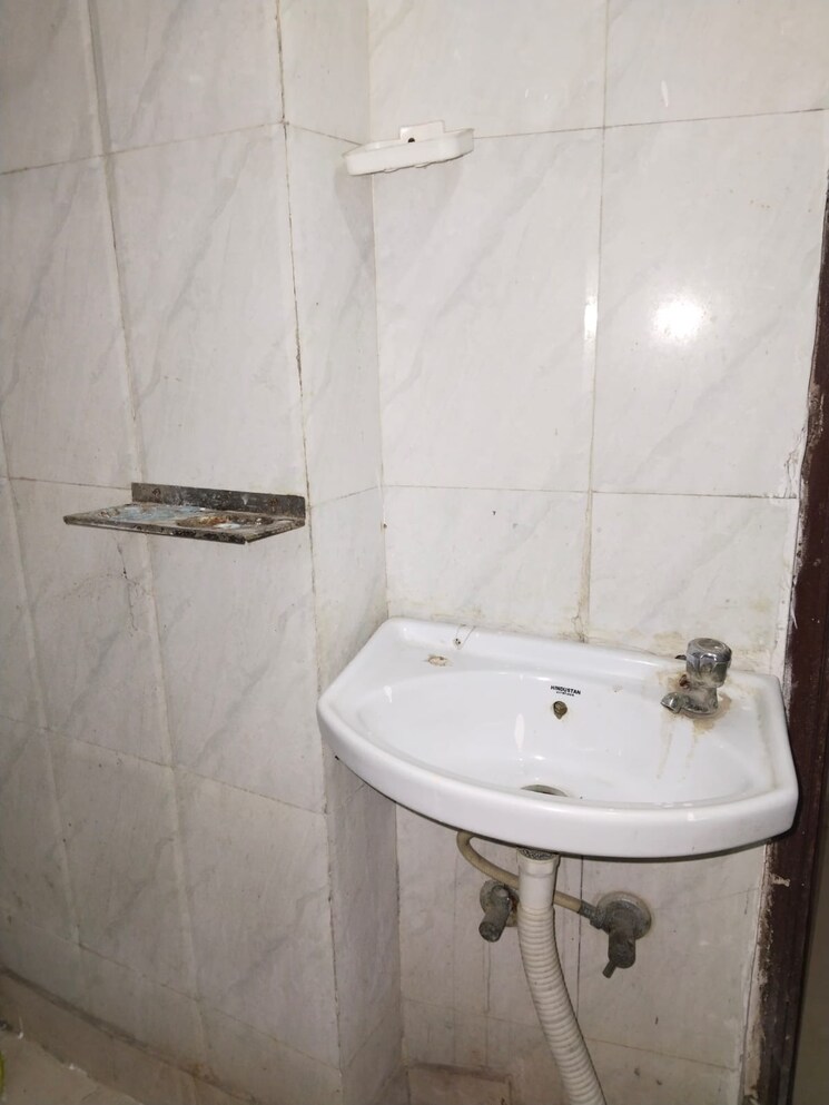 Bathroom, panchsheel vihar 2 Bedroom 650 Sq.Ft. Builder Floor In Panchsheel Vihar Delhi 9793803