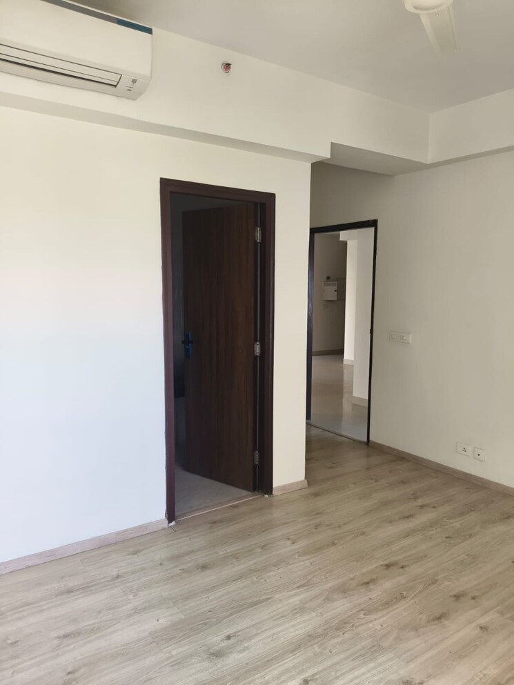 Room, adani-oyster-grande-phase-2 3 Bedroom 1750 Sq.Ft. Apartment In Sector 102 Gurgaon 9793717