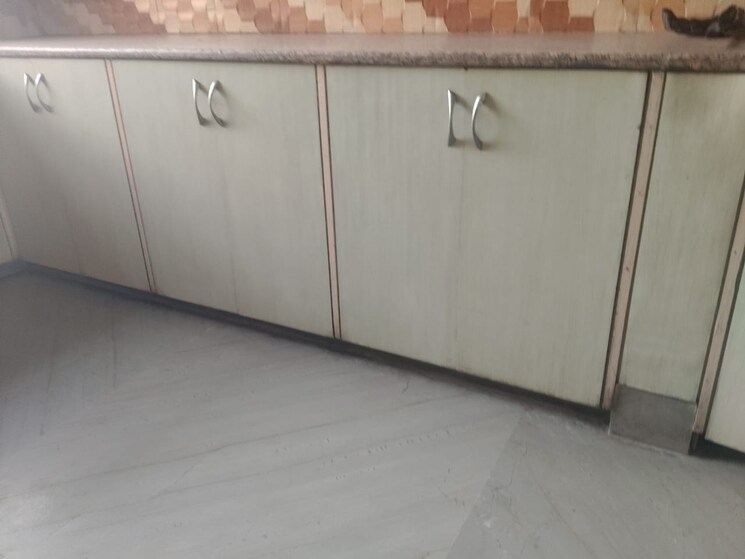 Room, sector 108 3 Bedroom 200 Sq.Mt. Independent House In Sector 108 Noida 9793923