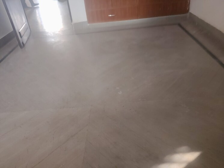 Room, sector 108 3 Bedroom 200 Sq.Mt. Independent House In Sector 108 Noida 9793923