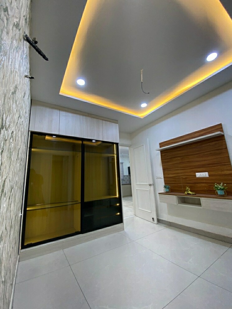 Room, sector 115 3 Bedroom 120 Sq.Yd. Villa In Sector 115 Mohali 9793933