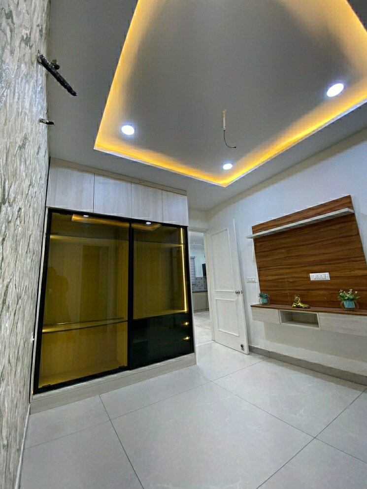 Room, sector 115 4 Bedroom 120 Sq.Yd. Villa In Sector 115 Mohali 9793945