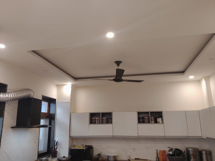 Living Room, sector 92 6+ Bedroom 350 Sq.Mt. Independent House In Sector 92 Noida 9793960