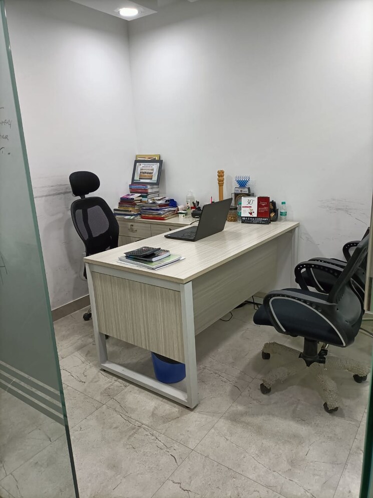 Team Area, spaze-itech-park Commercial Office Space 1000 Sq.Ft. In Sector 49 Gurgaon 9793983
