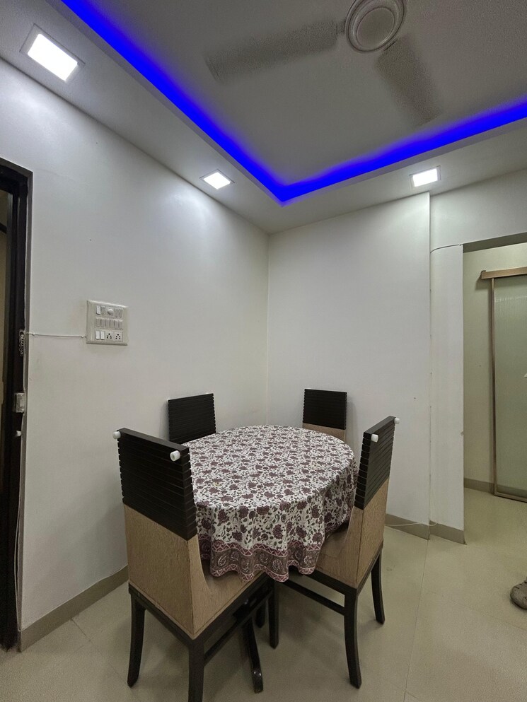 Team Area, juhu-natraj-chs 2 Bedroom 725 Sq.Ft. Apartment In Vile Parle West Mumbai 9794007
