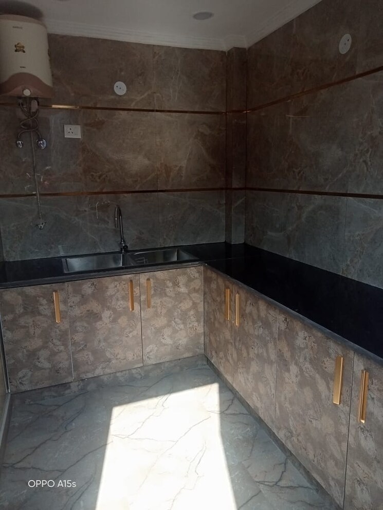 Kitchen, jasola 4 Bedroom 300 Sq.Yd. Apartment In Jasola Delhi 9794027