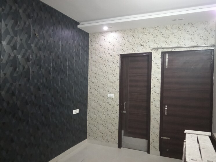undefined, ghazipur 2 Bedroom 100 Sq.Yd. Builder Floor In Ghazipur Zirakpur 9794035