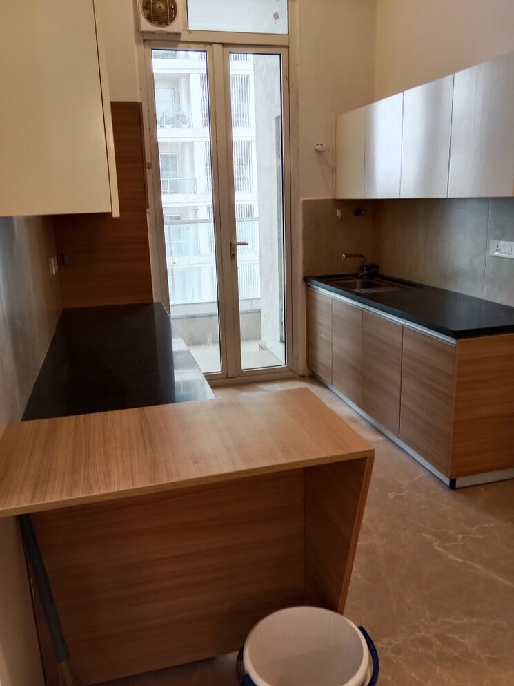 Kitchen, oberoi-exquisite-goregaon 3 Bedroom 1100 Sq.Ft. Apartment In Goregaon East Mumbai 9794171