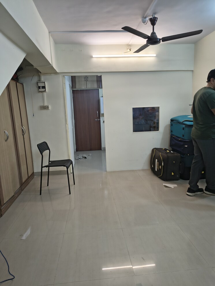 Cover Image, kurla east Commercial Office Space 300 Sq.Ft. In Kurla East Mumbai 9794177