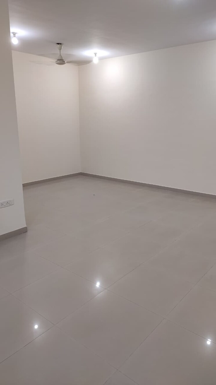 Room, kurla east 2 Bedroom 600 Sq.Ft. Apartment In Kurla East Mumbai 9794200