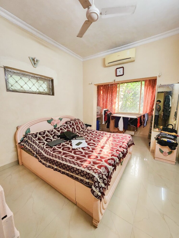 Bedroom, prem-ghar-apartment 2 Bedroom 800 Sq.Ft. Apartment In Bandra West Mumbai 9794223