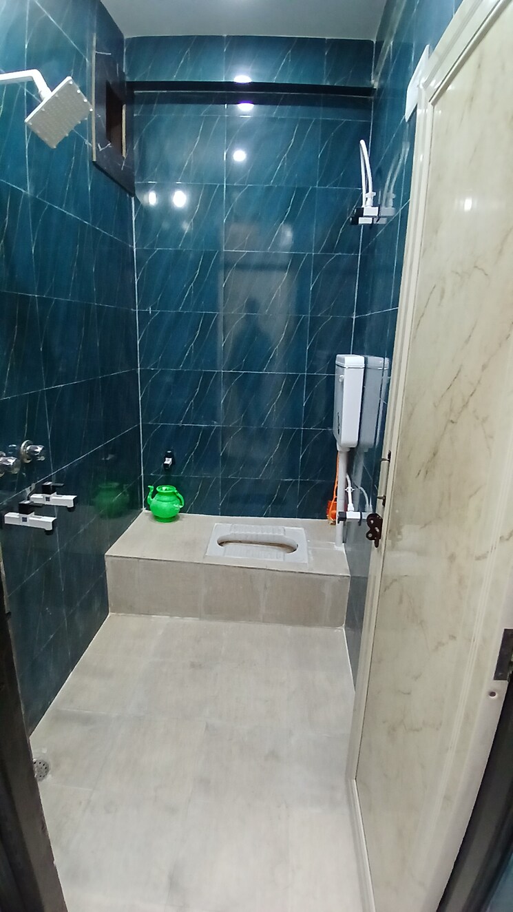 Bathroom, shaheen bagh 2 Bedroom 450 Sq.Ft. Builder Floor In Shaheen Bagh Delhi 9794282