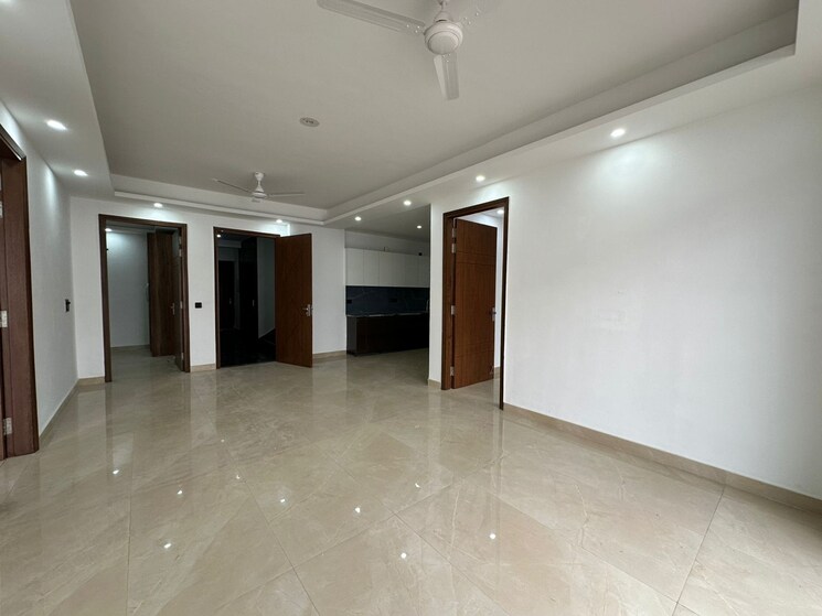 Room, saket 3 Bedroom 2000 Sq.Ft. Builder Floor In Saket Delhi 9794317