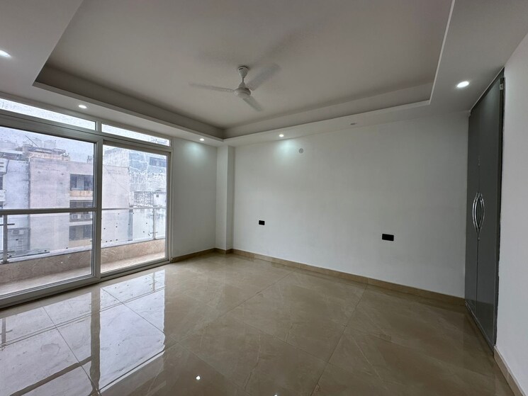 Room, saket 3 Bedroom 2000 Sq.Ft. Builder Floor In Saket Delhi 9794317