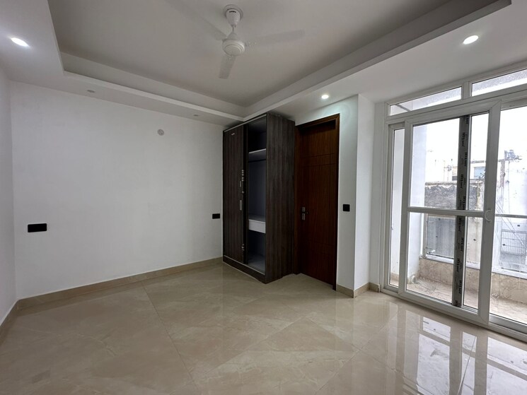 Room, saket 3 Bedroom 2000 Sq.Ft. Builder Floor In Saket Delhi 9794317