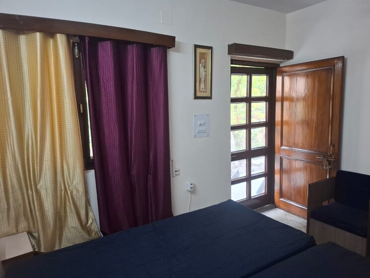 Bedroom, sector 55 3.5 Bedroom 5200 Sq.Ft. Independent House In Sector 55 Noida 9794417