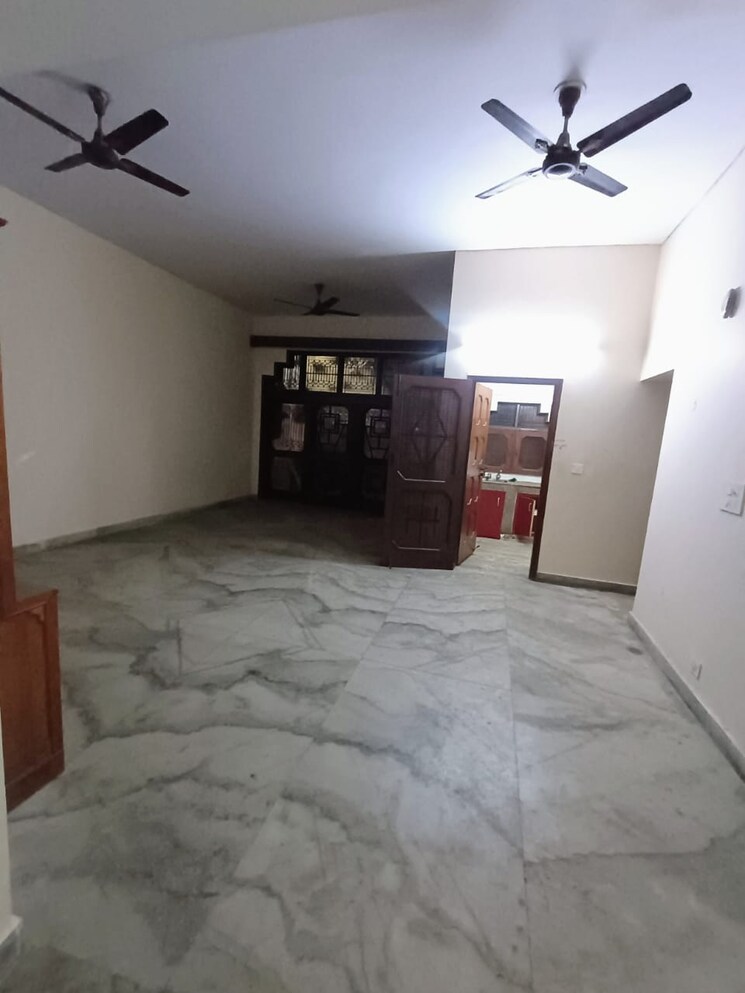 Room, rwa-apartments-sector-20 2 Bedroom 750 Sq.Ft. Builder Floor In Sector 20 Noida 9794451