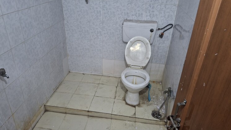 Bathroom, balaji-the-landmark 2 Bedroom 1250 Sq.Ft. Independent House In Gomti Nagar Lucknow 9794476