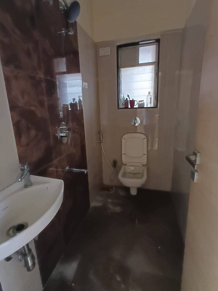 Bathroom, dgs-sheetal-rena 1 Bedroom 650 Sq.Ft. Apartment In Malad West Mumbai 9794496
