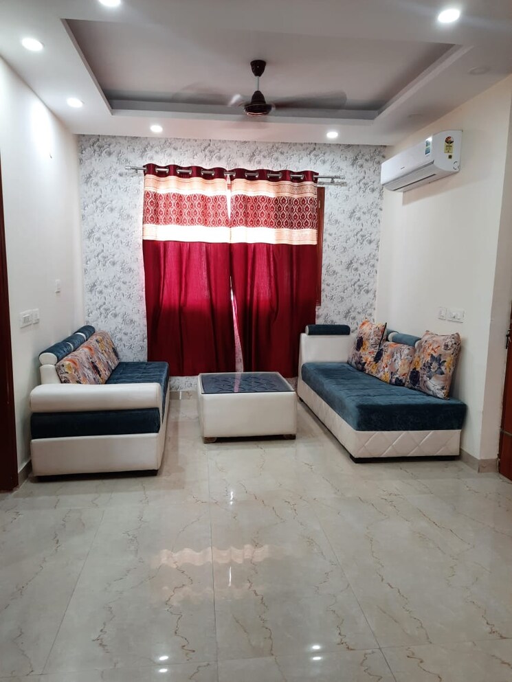 Cover Image, kishanpura 3 Bedroom 110 Sq.Yd. Builder Floor In Kishanpura Zirakpur 9794535