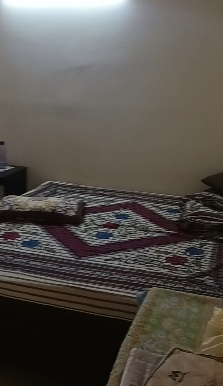 Bedroom, west patel nagar 2 Bedroom 1000 Sq.Ft. Builder Floor In West Patel Nagar Delhi 9794715