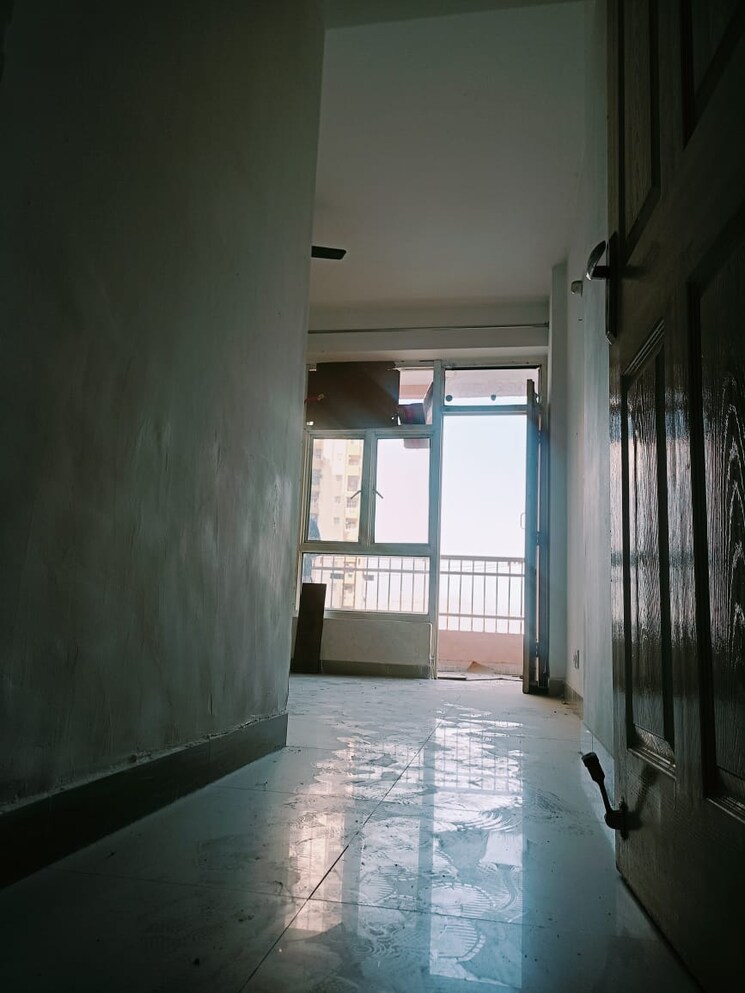 Room, supertech-cape-town 2 Bedroom 1150 Sq.Ft. Apartment In Sector 74 Noida 9794806