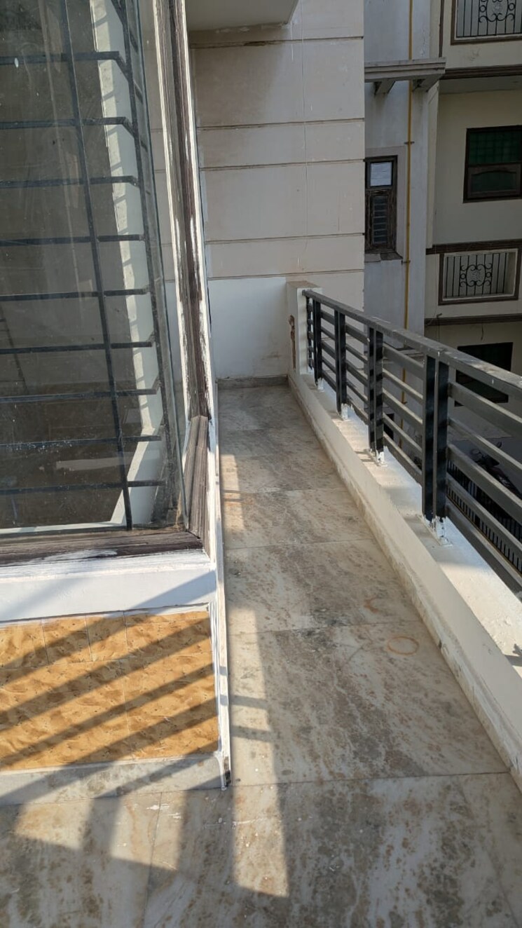 Balcony, sector 21d 4 Bedroom 3208 Sq.Ft. Builder Floor In Sector 21d Faridabad 9795052
