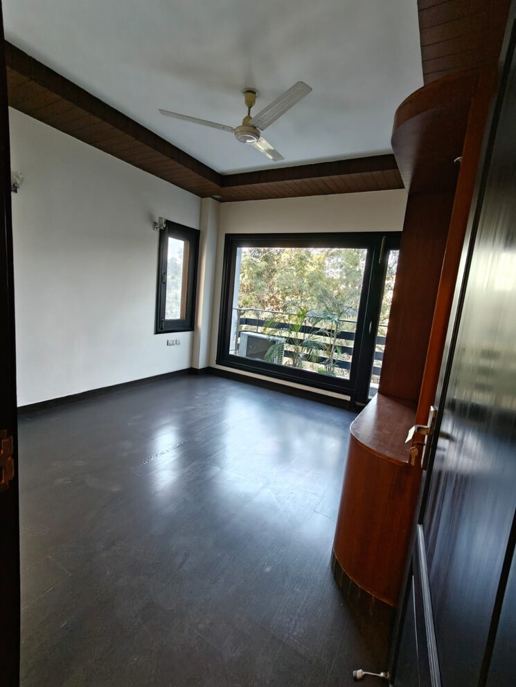 Room, vasant vihar 3 Bedroom 3600 Sq.Ft. Builder Floor In Vasant Vihar Delhi 9795116