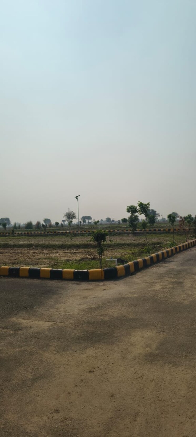 undefined, sector 17b yamuna expressway  100 Sq.Yd. Plot In Sector 17b Yamuna Expressway Greater Noida 9795248