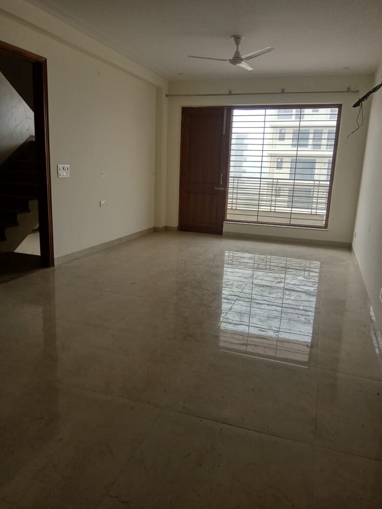 Room, ireo-victory-valley 3.5 Bedroom 2350 Sq.Ft. Apartment In Sector 67 Gurgaon 9795255