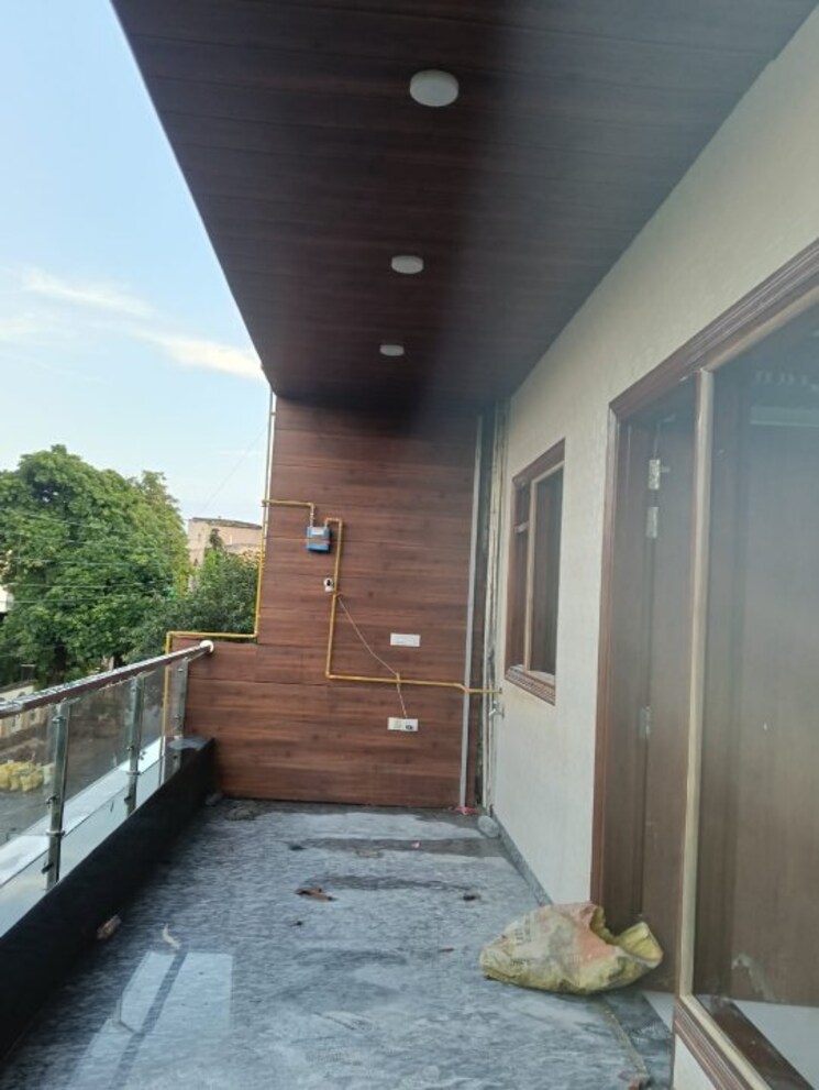 Balcony, rwa-apartments 3 Bedroom 2550 Sq.Ft. Independent House In Sector 31 Noida 9795252