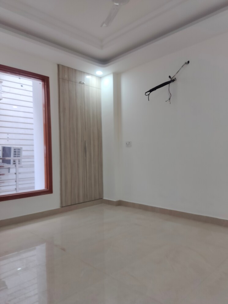 Room, vasant kunj 3 Bedroom 1700 Sq.Ft. Apartment In Vasant Kunj Delhi 9795288