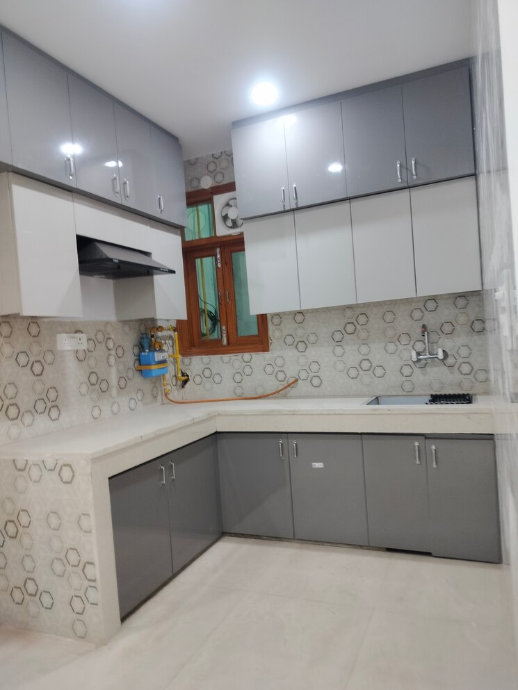 Kitchen, vasant kunj 3 Bedroom 1700 Sq.Ft. Apartment In Vasant Kunj Delhi 9795288