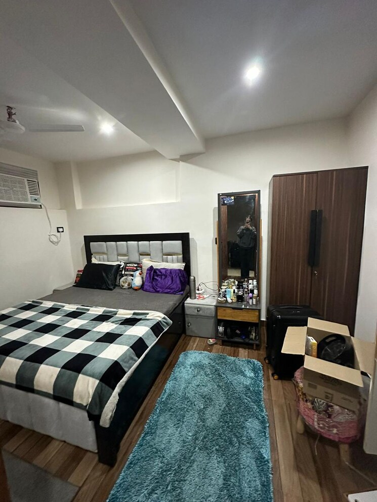 Bedroom, sushant lok ii 2.5 Bedroom 180 Sq.Yd. Builder Floor In Sushant Lok ii Gurgaon 9795355