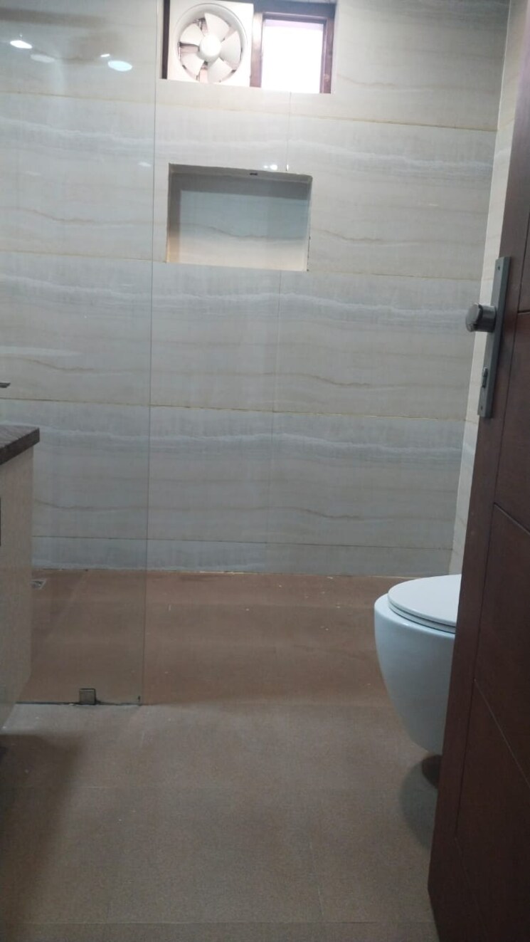 Bathroom, uday-arden-45 3 Bedroom 1500 Sq.Ft. Builder Floor In Sector 45 Gurgaon 9795374