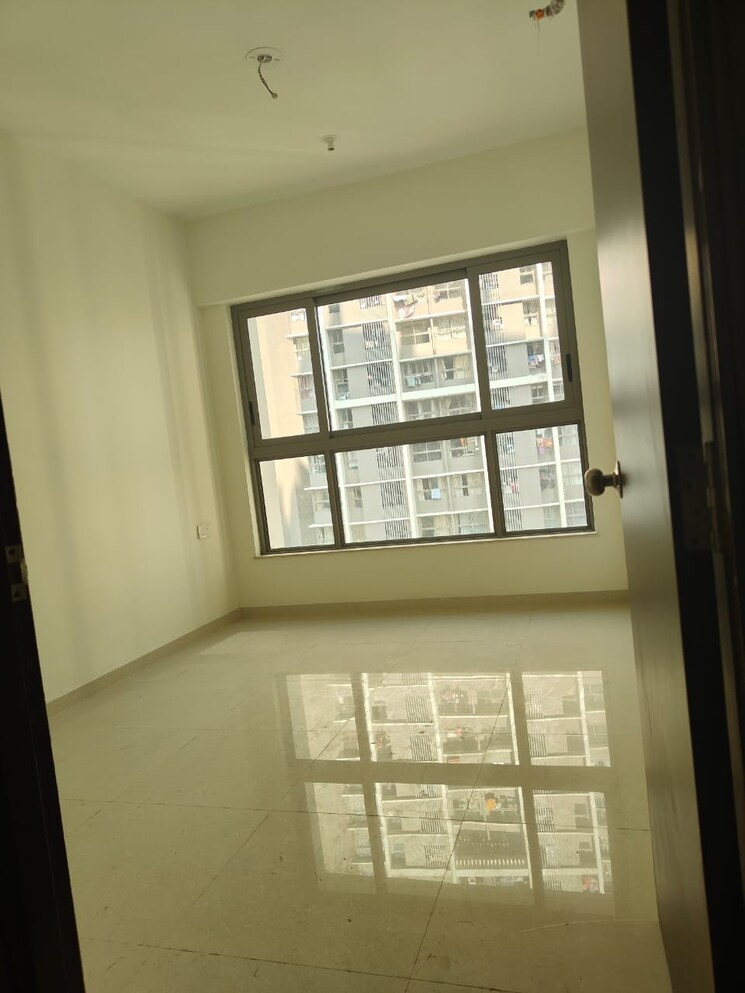 Cover Image, kalpataru-paramount 2 Bedroom 672 Sq.Ft. Apartment In Kapur Bawdi Thane 9795643