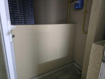 Room in 2 BHK Apartment at Tata Value Homes, Sector 150 – for Rent