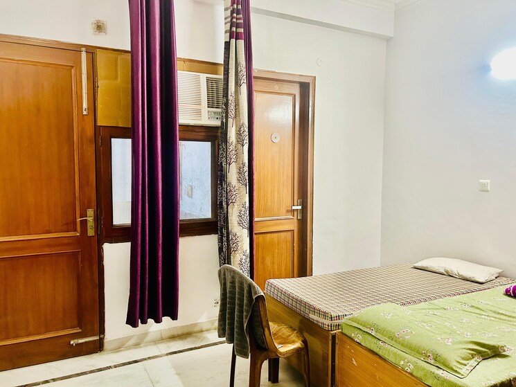 Bedroom, sector 49 Pg For Girls In Sector 49 9796039