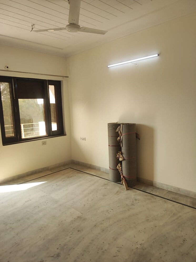 Room, vipul-world-floors 3 Bedroom 1650 Sq.Ft. Apartment In Sector 48 Gurgaon 9796086