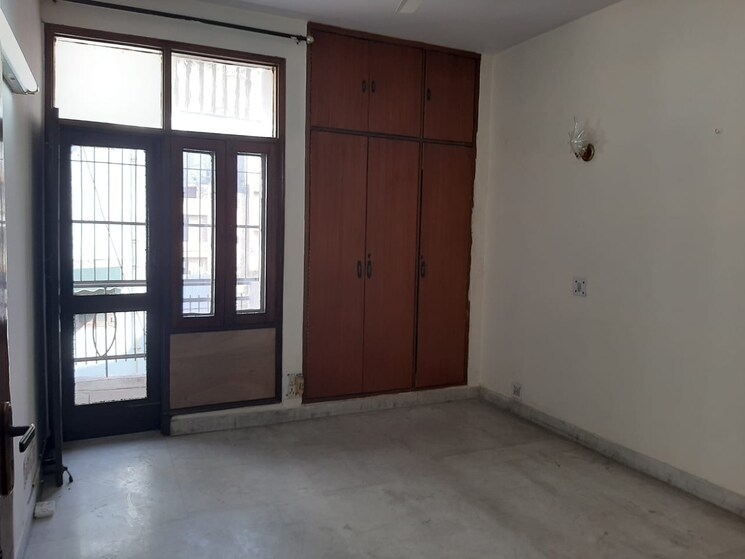 Room, greater kailash i 2 Bedroom 1881 Sq.Ft. Builder Floor In Greater Kailash I Delhi 9796135