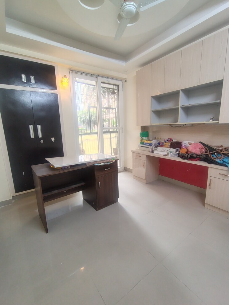 undefined, krishna-apra-royal-court 3 Bedroom 1855 Sq.Ft. Apartment In Sector 16 Greater Noida Greater Noida 9796529